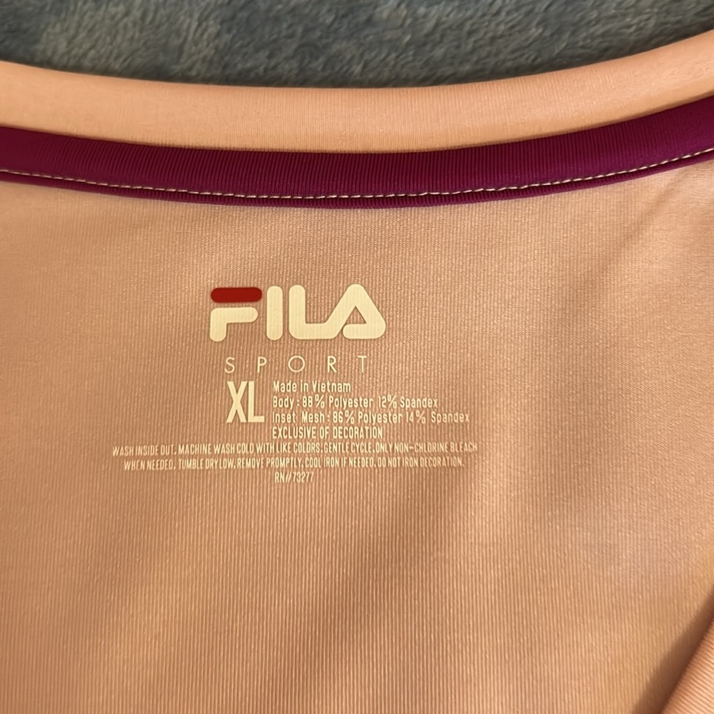 Fila Light Pink V-Neck Sports Tee. Women’s Size XL - Picture 3 of 7